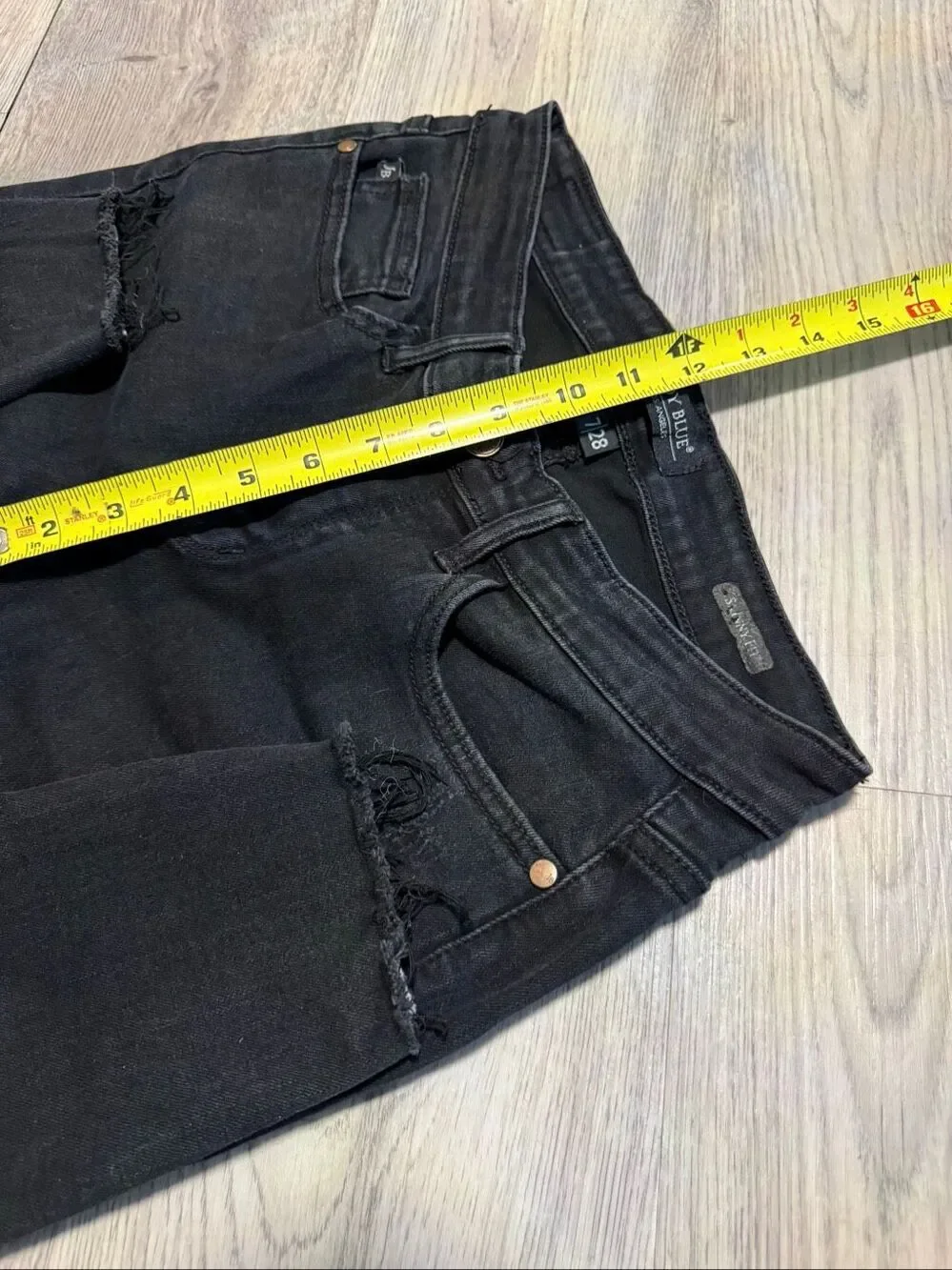Judy Blue Jeans Womens Size 7/28 Black Distressed Leopard Raw Hem Skinny Stretch